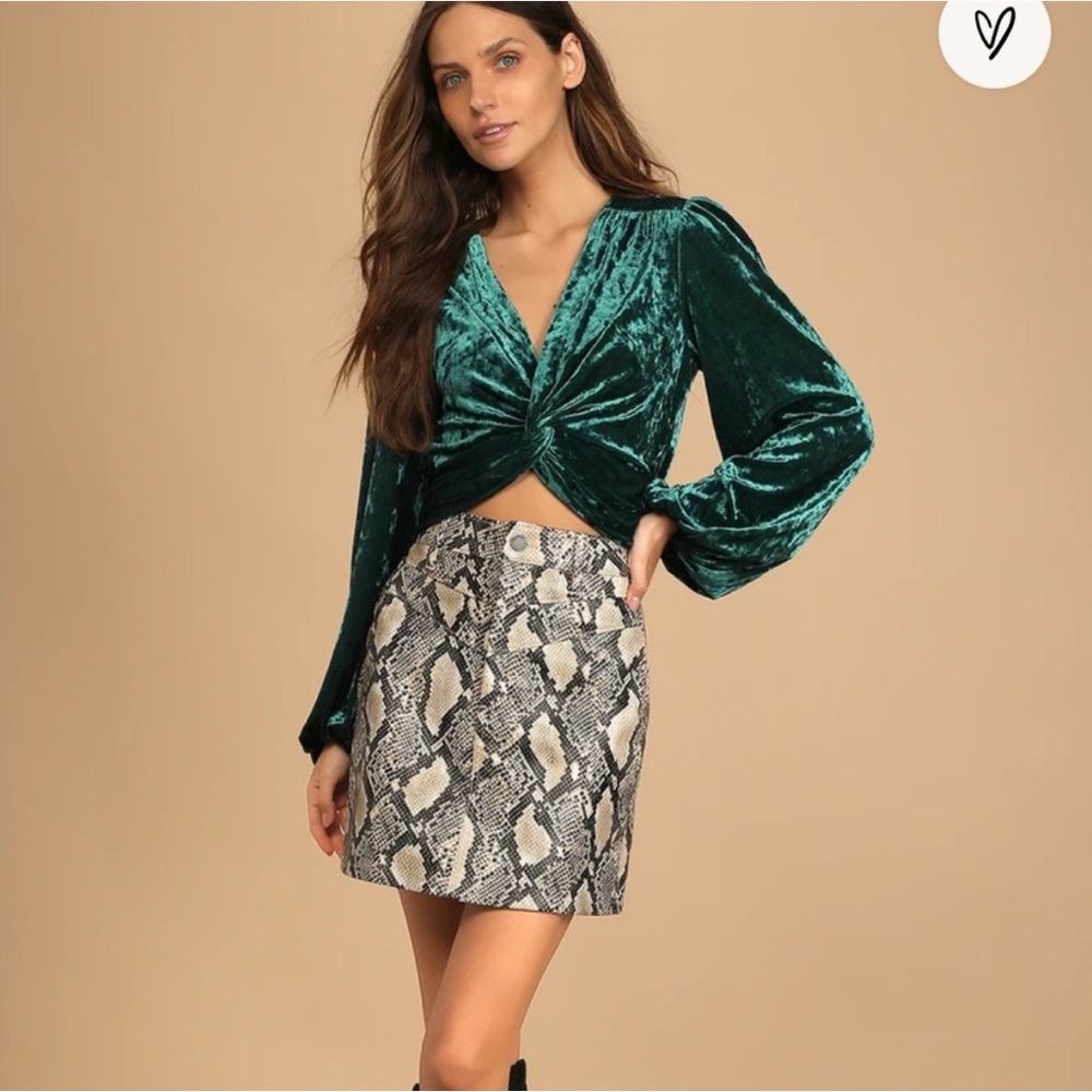 Lulus Emerald Green Velvet Long Sleeve Cropped Top - Size XS